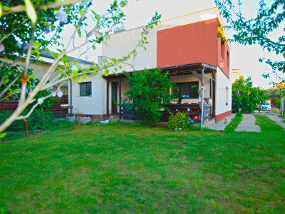 IN ANTECONTRACT - VILA 4 CAMERE LA MALUL MARII - 400 MP TEREN!!