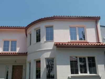 Exclusivitate Vila executata cu maxima atentie zona excelenta