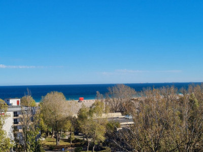 Vedere frontala la MARe! etaj 5, in centrul Statiunii Mamaia!