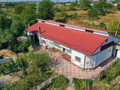 Afacere de familie! Pensiunea Capidava 6 camere - Pe malul Dunarii-3000 mp teren